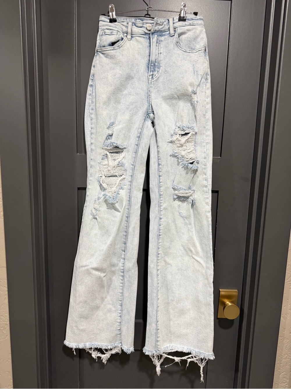 Light Wash Distressed Women's Jeans - Pale Blue